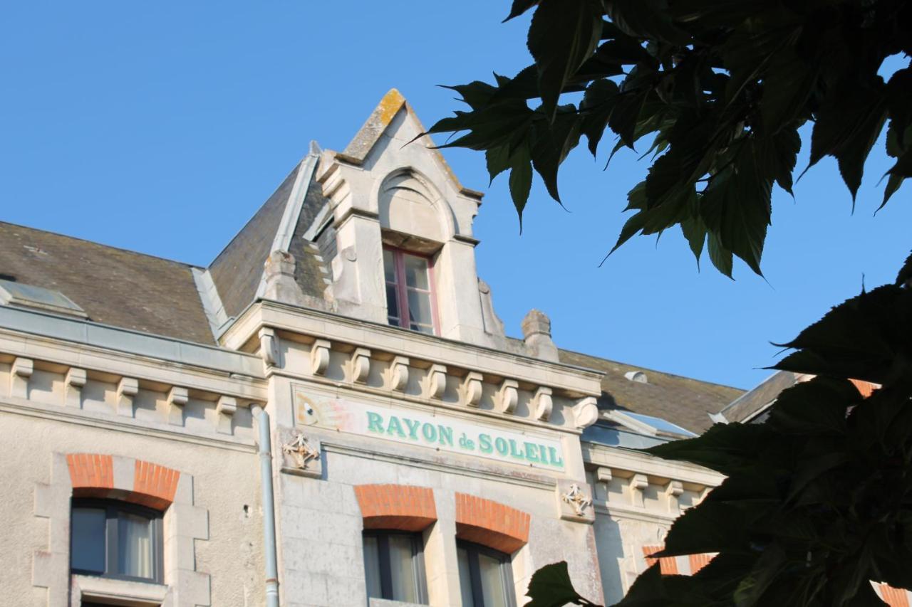 Hôtel Le Rayon de Soleil à Châtelaillon-Plage Extérieur photo